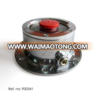 Truck trailer hub cap